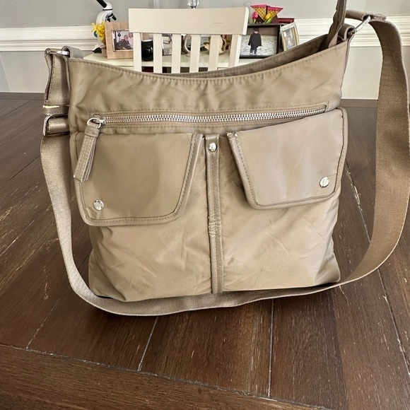 Baggallini cross body bag - Picture 4 of 12